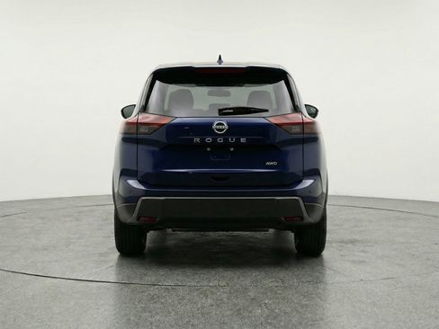 Used 2025 Nissan Rogue SV image 7