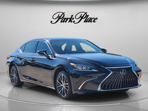 Used 2025 Lexus ES 350 w/ Premium Package FWD image 4