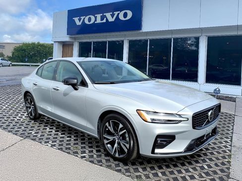Certified 2025 Volvo S60 B5 Plus AWD/4WD image 1