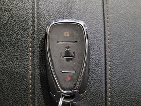 Used 2018 Chevrolet Traverse LS FWD image 32