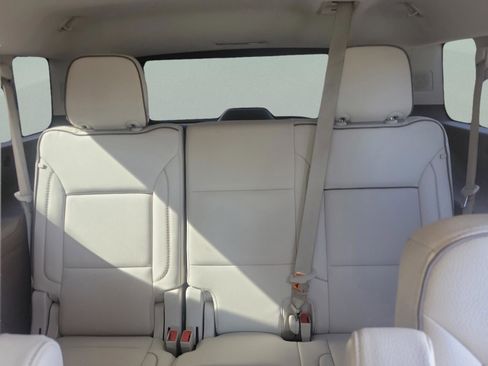 Used 2023 GMC Yukon XL Denali image 11