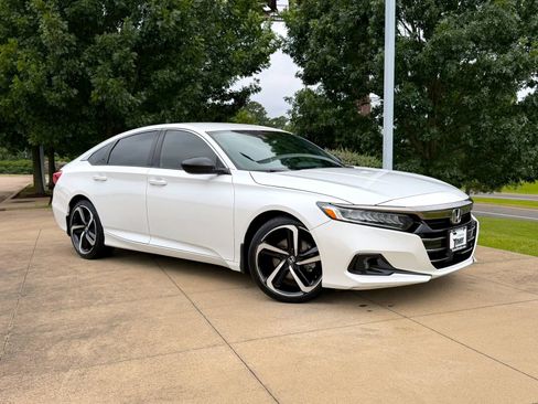 Used 2022 Honda Accord Sport image 1
