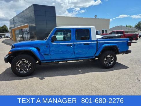 New 2026 Jeep Gladiator Sport AWD/4WD image 3