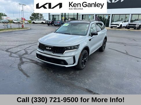 Certified 2023 Kia Sorento SX AWD/4WD image 3