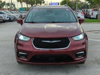 Used 2021 Chrysler Pacifica Touring-L w/ Premium & Safety Sphere Group FWD video 2