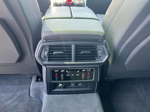 Used 2021 Lamborghini Urus image 17