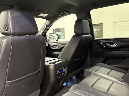 Used 2023 Chevrolet Suburban LT image 13