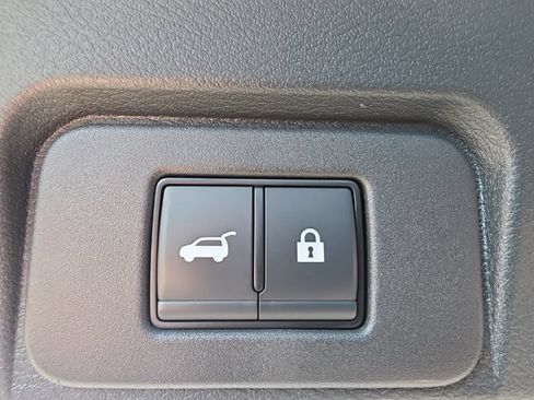 Used 2026 Nissan Rogue SV AWD/4WD image 13