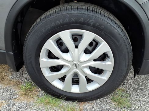 Used 2019 Nissan Rogue S AWD/4WD image 7