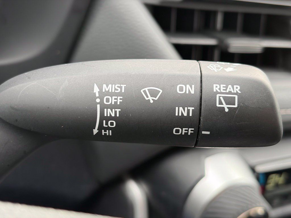 Used 2024 Toyota RAV4 LE AWD/4WD image 26