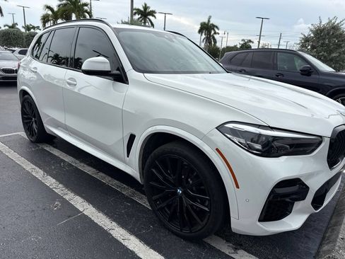 Used 2023 BMW X5 sDrive40i w/ M Sport Package RWD image 3