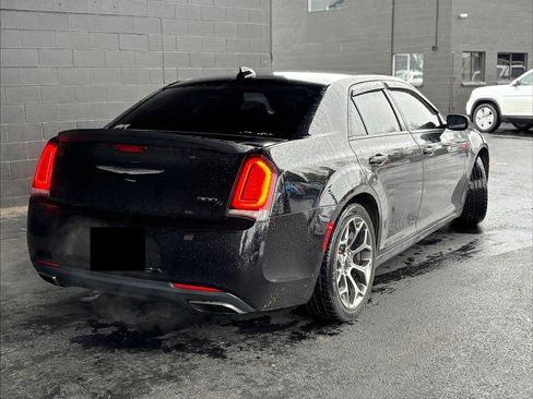 Used 2016 Chrysler 300 S image 7