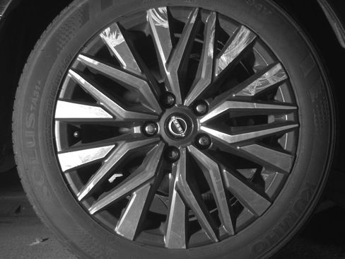 Used 2025 Nissan Altima 2.5 SV FWD image 15