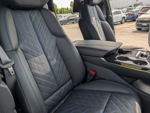 New 2026 Cadillac Escalade IQ Sport 1 w/ LPO, Floor Liner Package AWD/4WD image 31