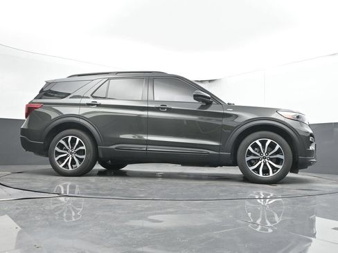 Used 2024 Ford Explorer ST-Line w/ Class IV Trailer Tow Package AWD/4WD image 49