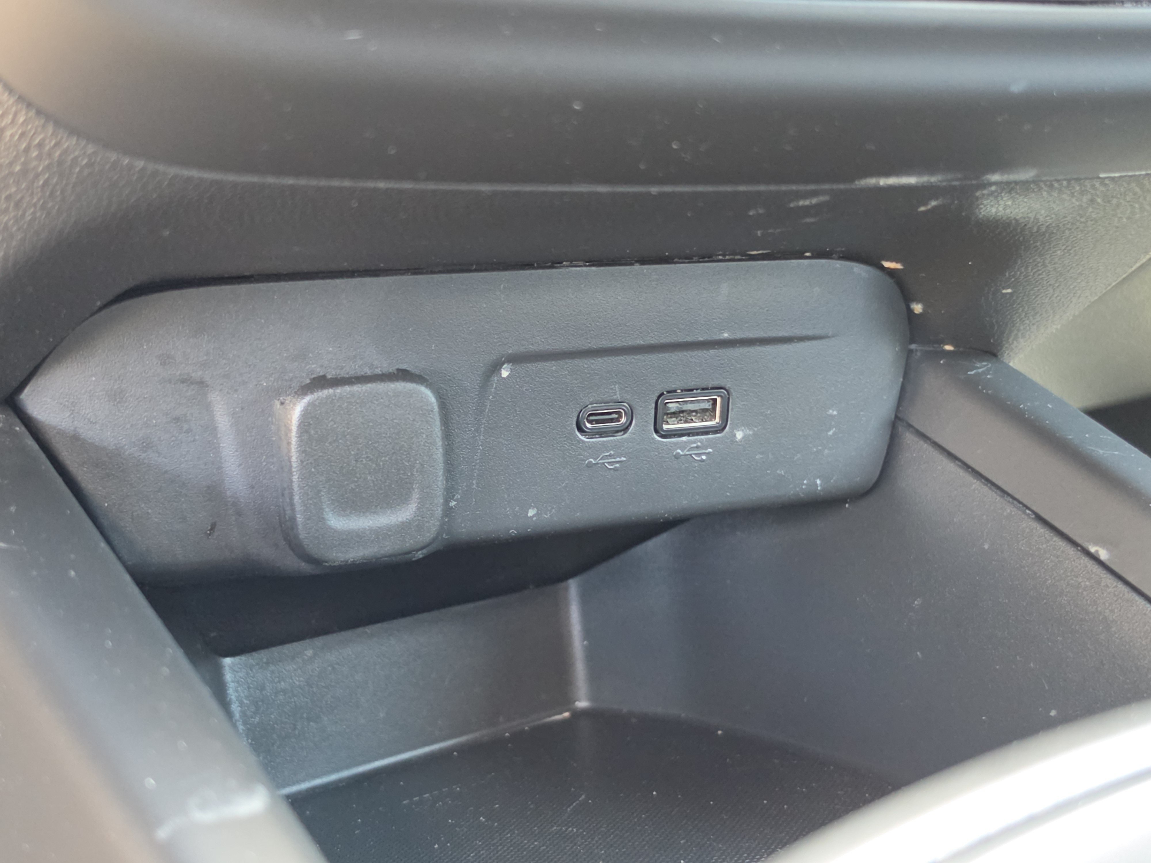 Certified 2024 Chevrolet Trax LS w/ LS Convenience Package FWD image 25