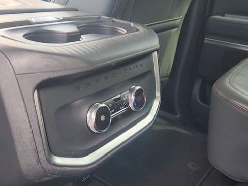 Certified 2025 Ford Expedition Active AWD/4WD image 24