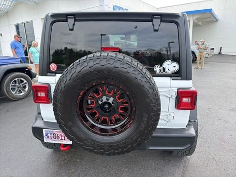 Used 2023 Jeep Wrangler Unlimited Rubicon w/ Cold Weather Group image 5
