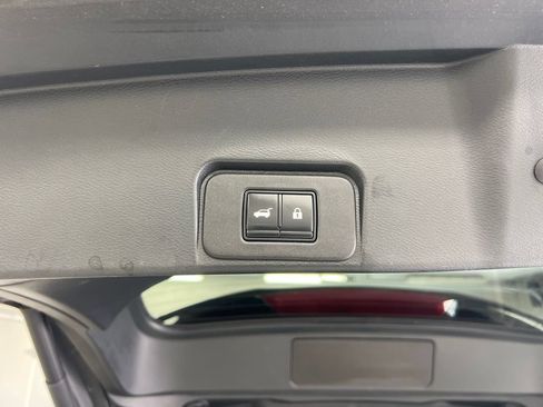 Used 2021 Nissan Rogue SL AWD/4WD image 12