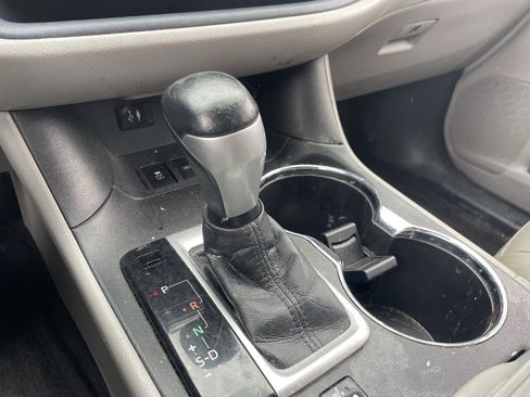 Used 2016 Toyota Highlander XLE image 4