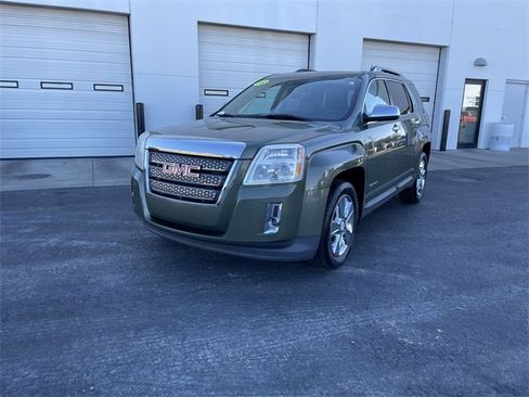 Used 2015 GMC Terrain SLT image 1