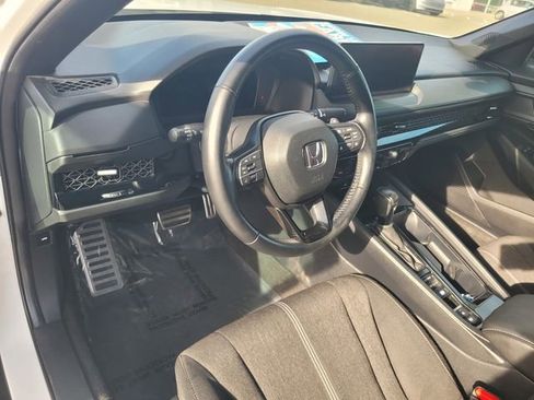 Used 2023 Honda Accord Sport image 12