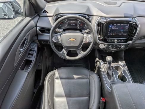 Used 2023 Chevrolet Traverse LT w/ LPO, Floor Liner Package FWD image 14
