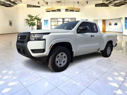 New 2026 Nissan Frontier S image 2