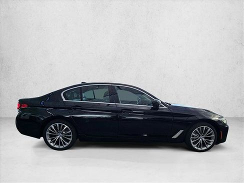 Used 2023 BMW 540i w/ Premium Package RWD image 4