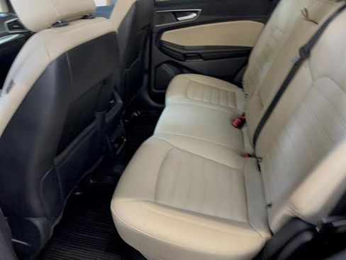Certified 2022 Ford Edge SEL w/ Convenience Package AWD/4WD image 11