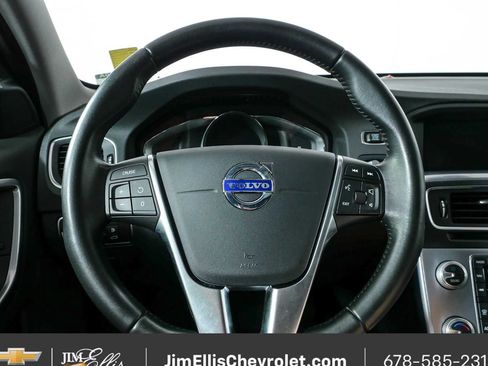 Used 2017 Volvo V60 T5 Cross Country w/ Convenience Package AWD/4WD image 9