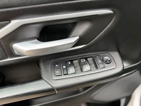 Used 2020 RAM 1500 Big Horn AWD/4WD image 17