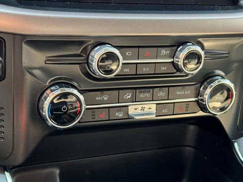 Used 2025 Ford F150 Lightning XLT image 34