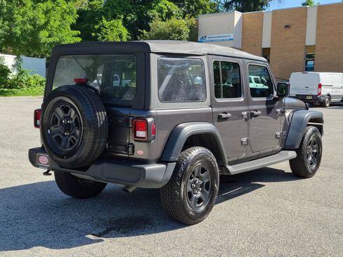 Used 2022 Jeep Wrangler Unlimited Sport AWD/4WD image 3