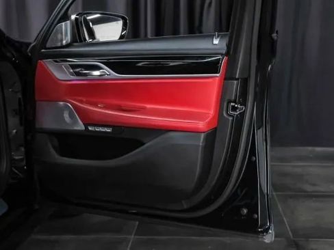 Used 2018 BMW M760i xDrive AWD/4WD image 48
