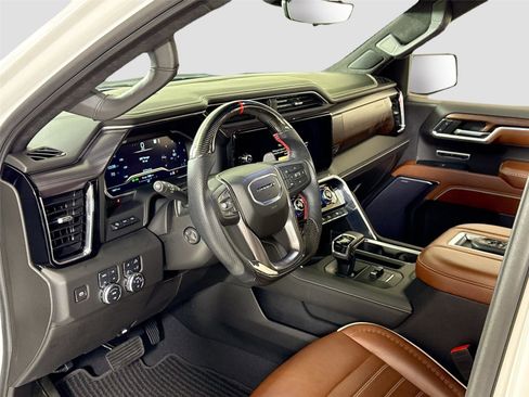 Used 2022 GMC Sierra 1500 Denali Ultimate AWD/4WD image 13