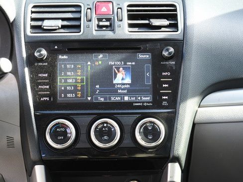 Used 2017 Subaru Forester 2.5i Premium w/ All-Weather Package image 21