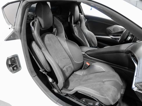 Used 2020 Chevrolet Corvette Stingray Premium Cpe w/ 3LT Preferred Equipment Group image 25