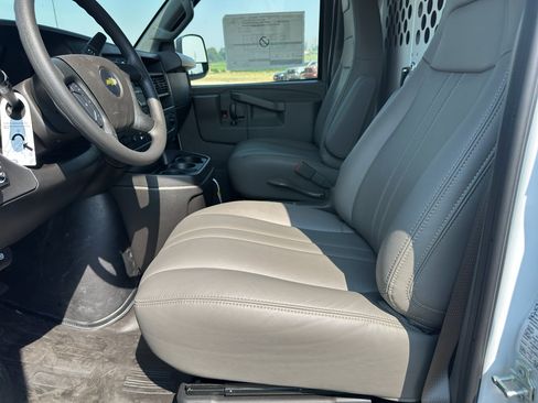 New 2026 Chevrolet Express 2500 Extended w/ Driver Convenience Package RWD image 12