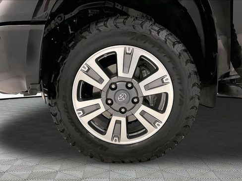 Used 2018 Toyota Tundra Platinum AWD/4WD image 27