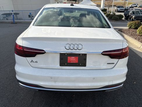 Used 2022 Audi A4 2.0T Premium w/ Convenience Package image 9
