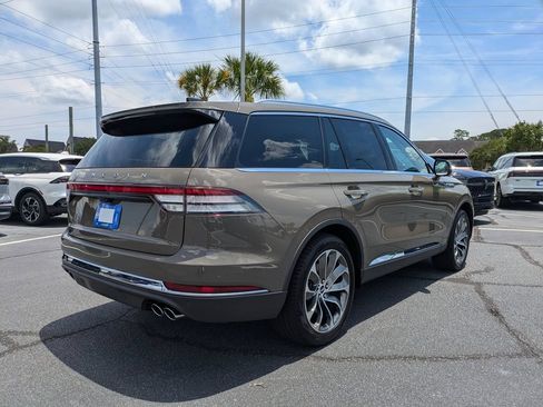 New 2026 Lincoln Aviator 2WD image 38