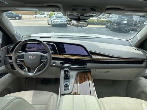 Used 2023 Cadillac Escalade Sport Platinum AWD/4WD image 15