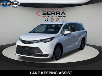 Used 2022 Toyota Sienna LE