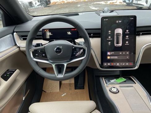 New 2026 Volvo EX90 Ultra image 13