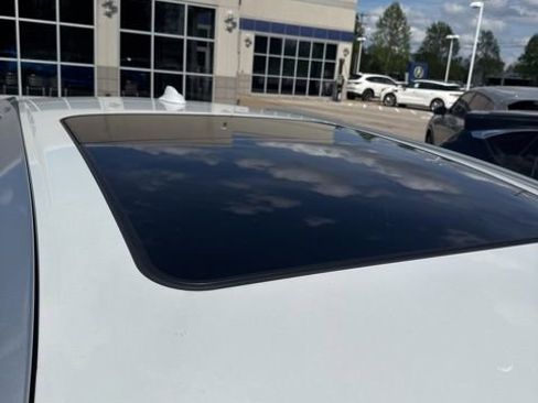 Used 2016 Volvo XC60 T6 Platinum image 4