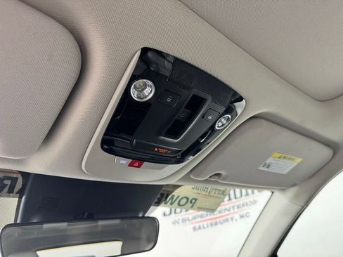 Used 2025 Kia Sorento S w/ Panoramic Sunroof Package image 25