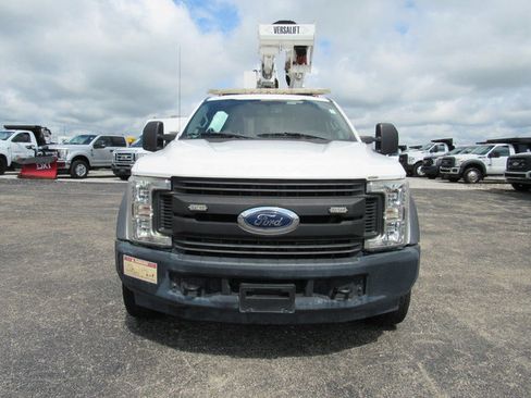 Used 2017 Ford F550 2WD Crew Cab Super Duty image 8