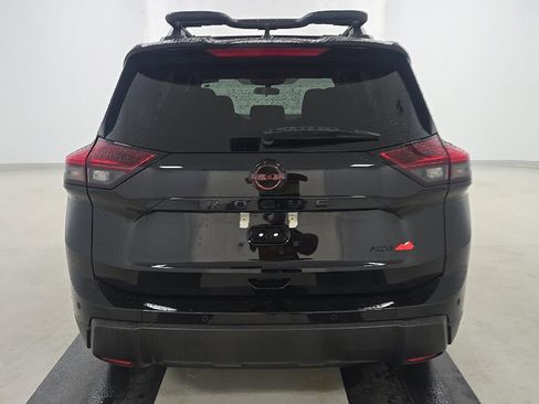 Used 2025 Nissan Rogue SV AWD/4WD image 6