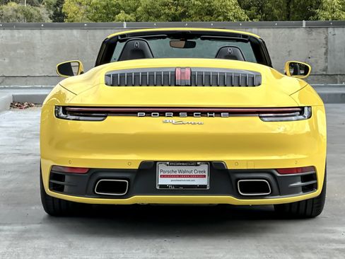Used 2023 Porsche 911 Carrera image 7
